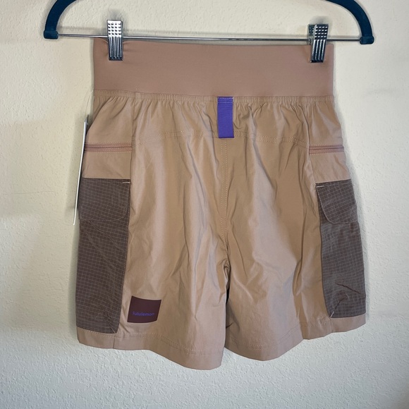NWT Lululemon Multi-Pocket Cargo High-Rise Hiking Short 5" Size 2 - Picture 9 of 12